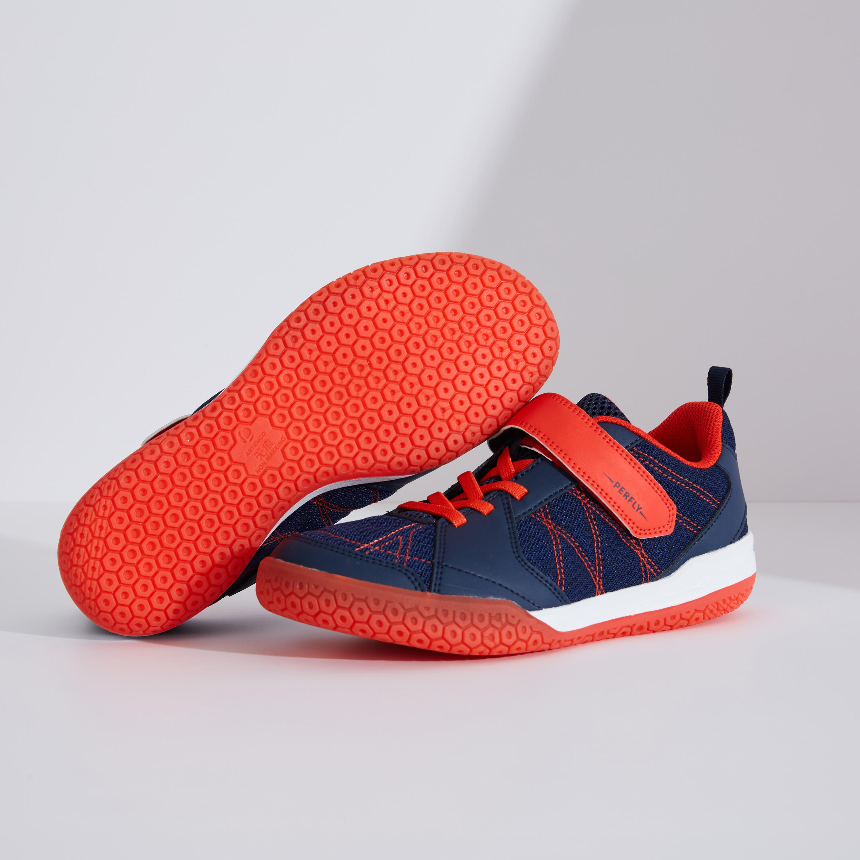 JUNIOR BADMINTON SHOES BS 160 NAVY RED 5/18