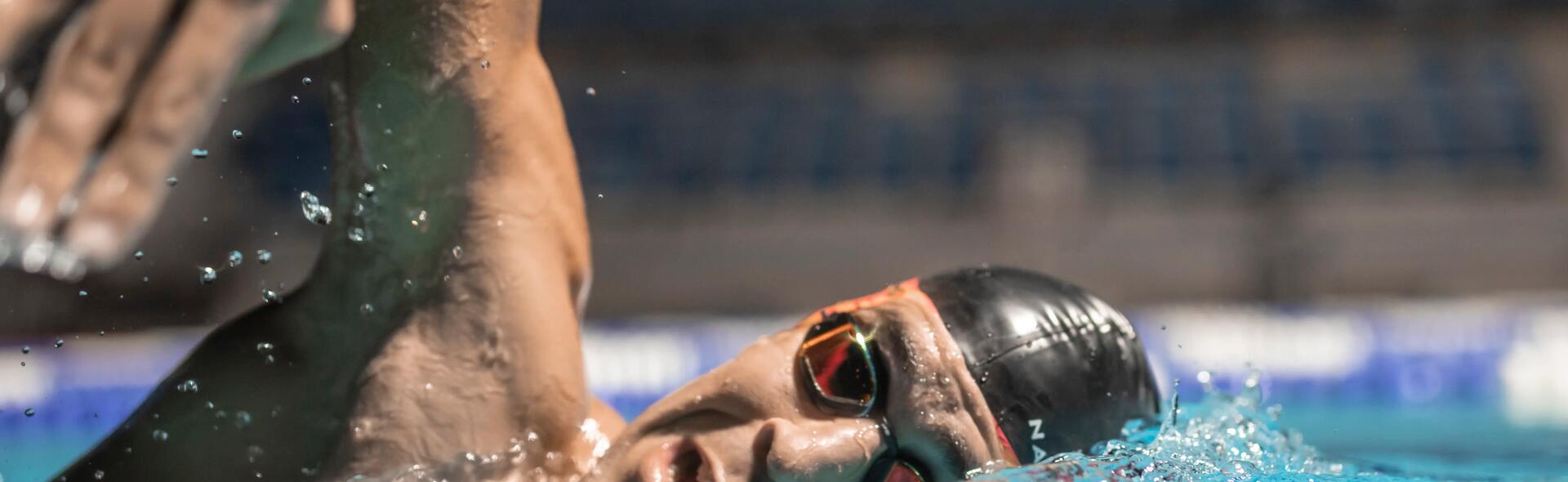 Comment ajuster des lunettes de natation