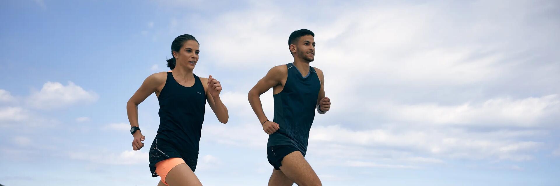 Correr en la playa: consejos y beneficios