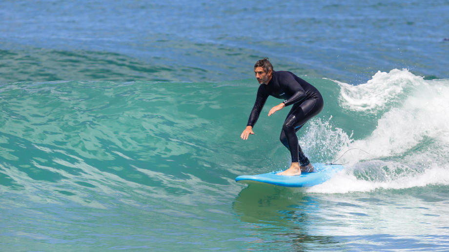 le surf est un sport physique complet le surf est un sport physique complet