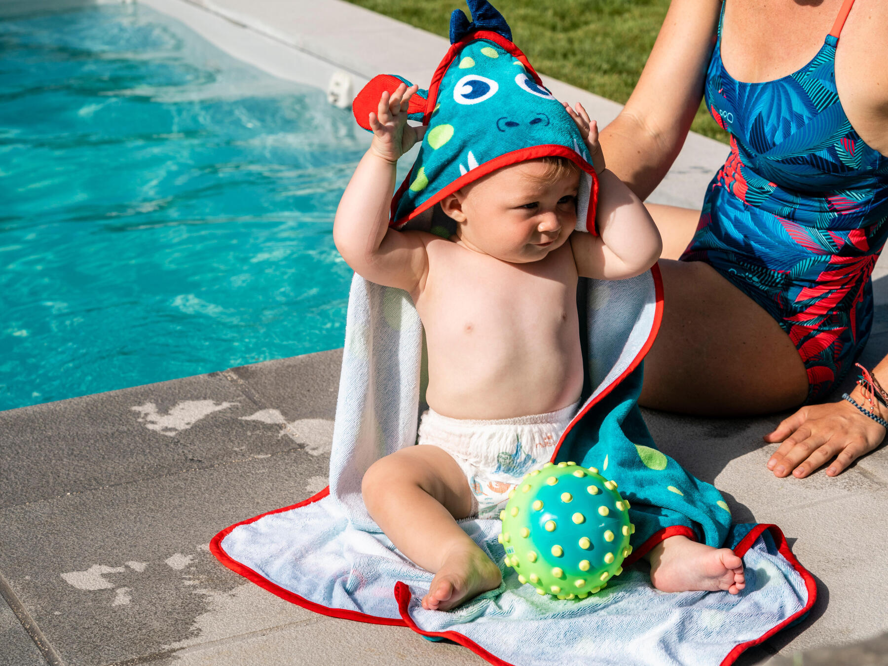 Quando deve inscrever o seu filho na natação para bebés?