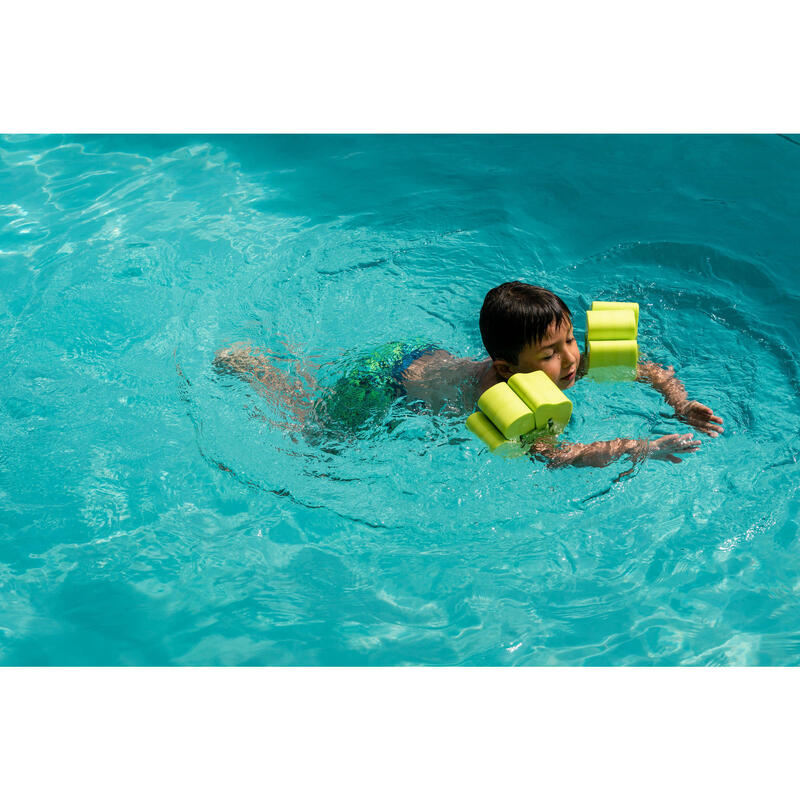 Brassards piscine en mousse vert avec sangle élastiquée pour enfant de 15-30 kg
