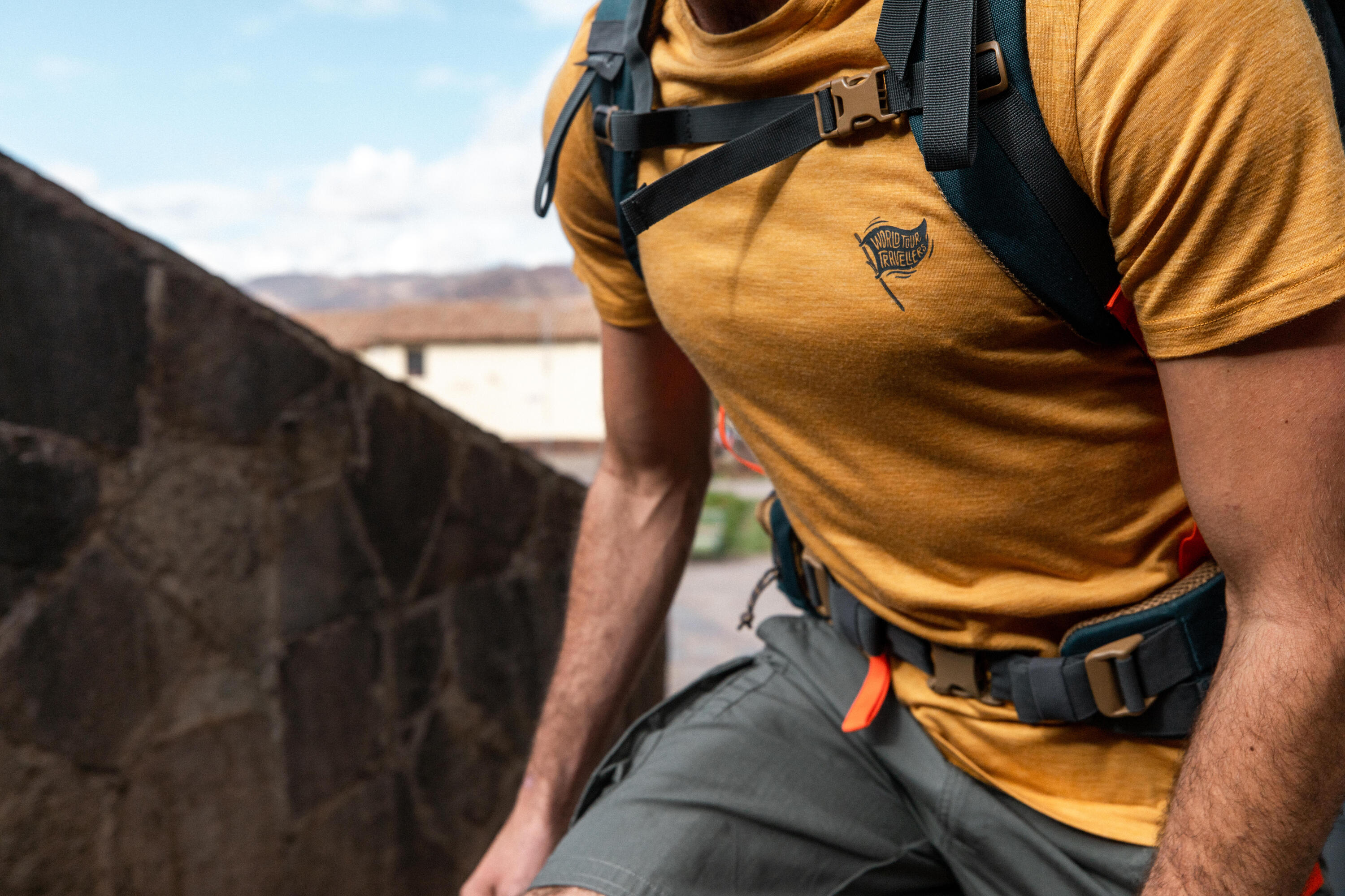 Merinoshirt Herren kurzarm Backpacking - Travel500 gelb  7/8