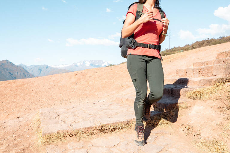 Legging Travel Kuat & Banyak Saku Wanita 500 - Khaki