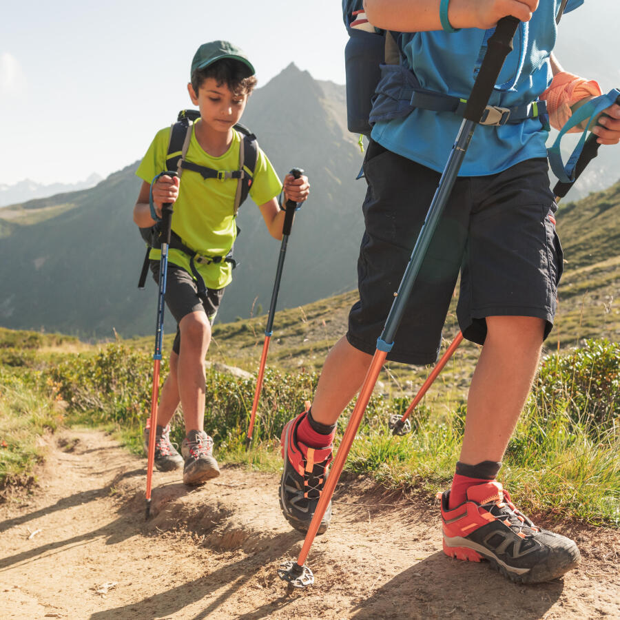 How to choose junior hiking footwear? 