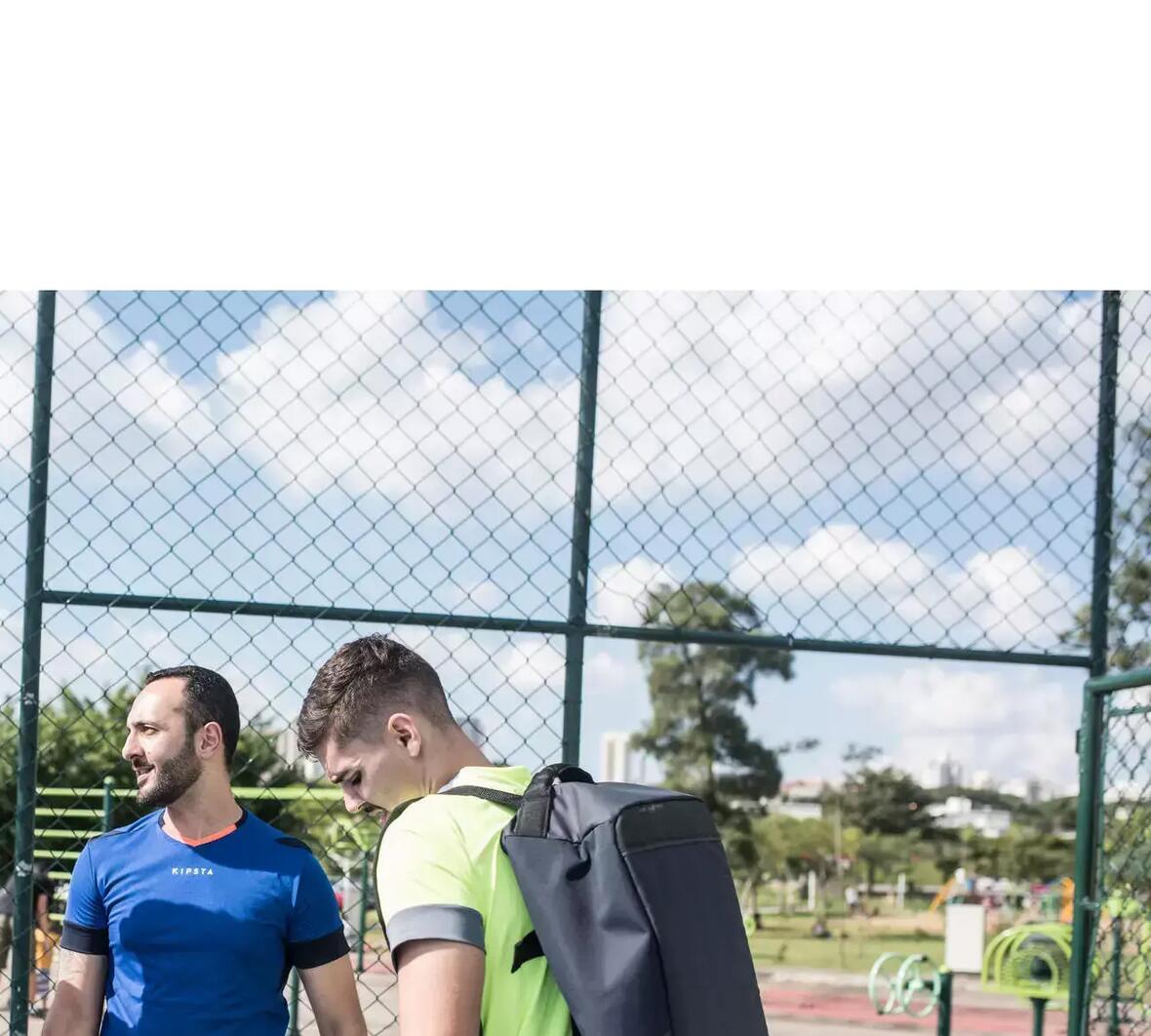 COME PREPARARE BENE LA BORSA PER GLI ALLENAMENTI DI CALCIO | DECATHLON
