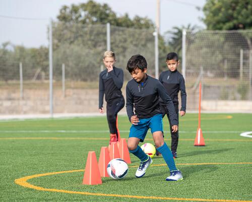 Motiver un enfant à jouer au football en hiver