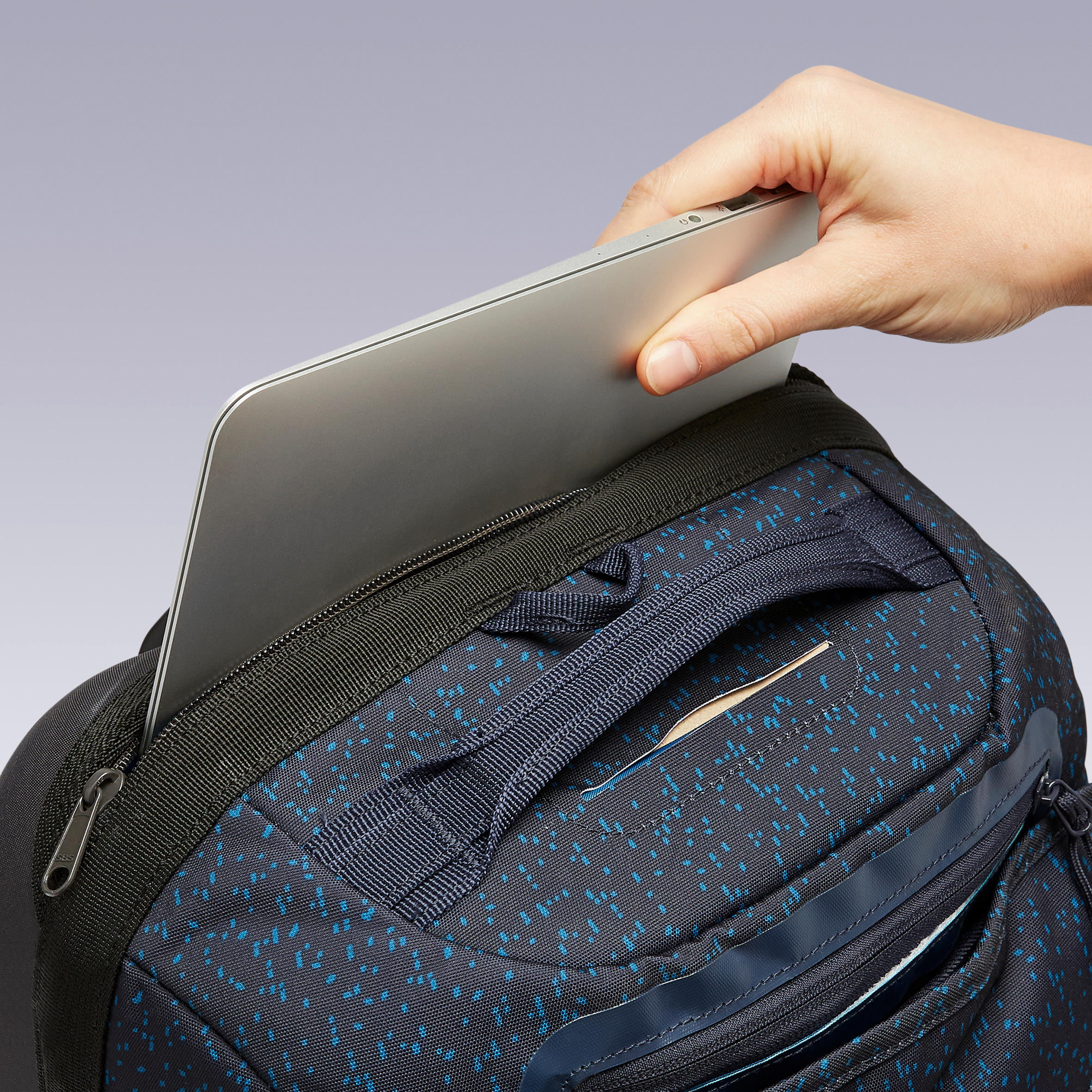 Commute 500 30L 2-wheel suitcase  12/13