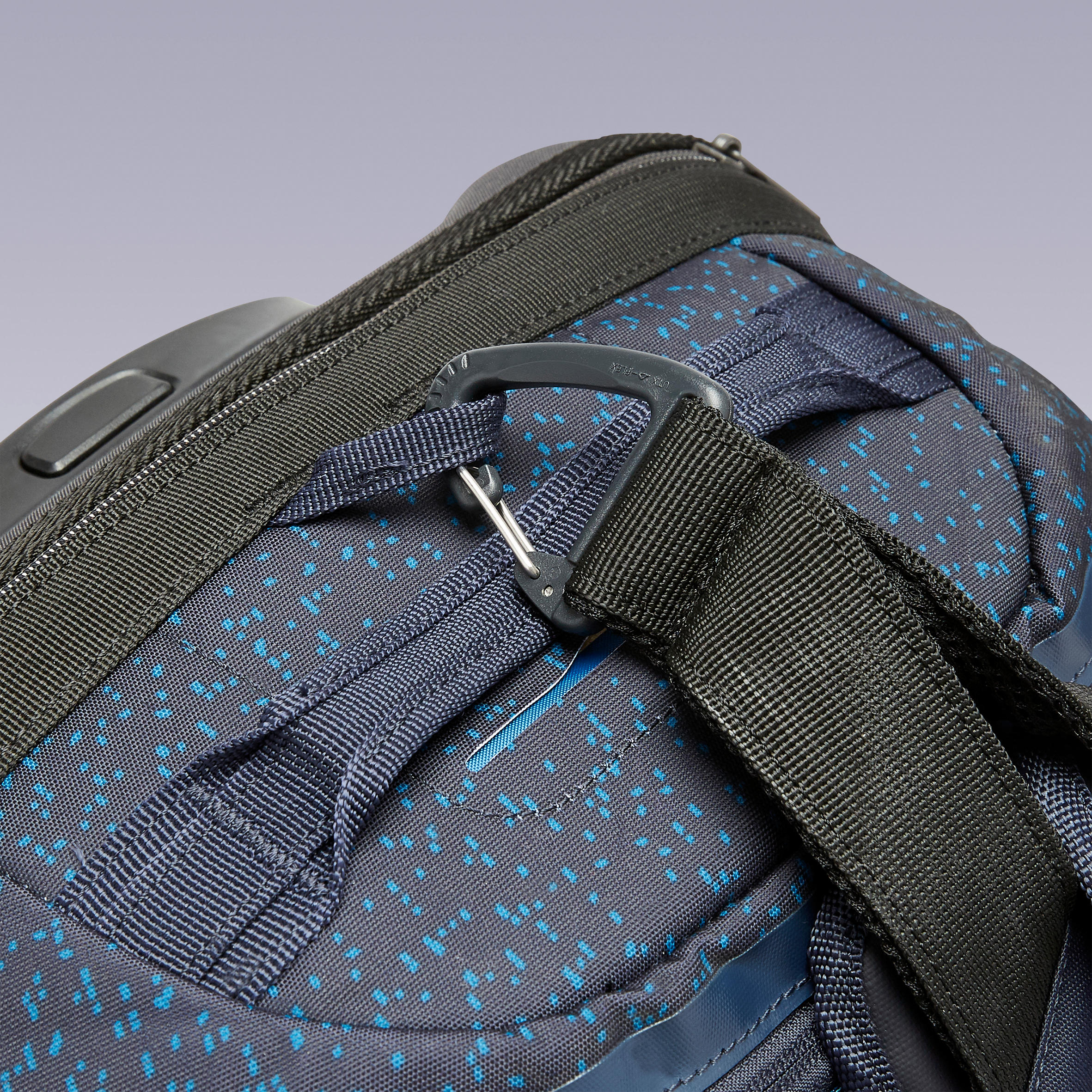 Commute 500 30L 2-wheel suitcase  10/13