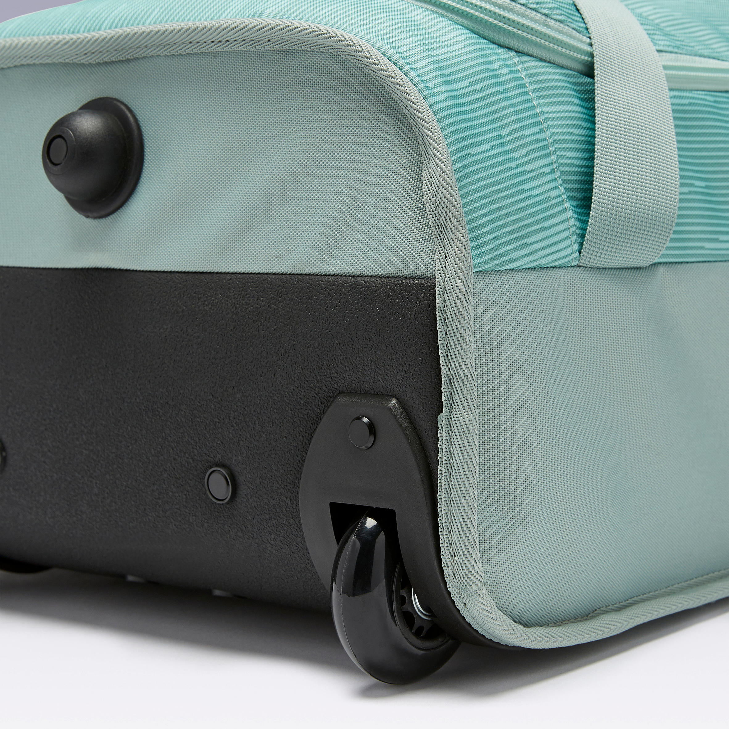 Club 100 30L 2-wheel travel bag with shoe compartment  11/19