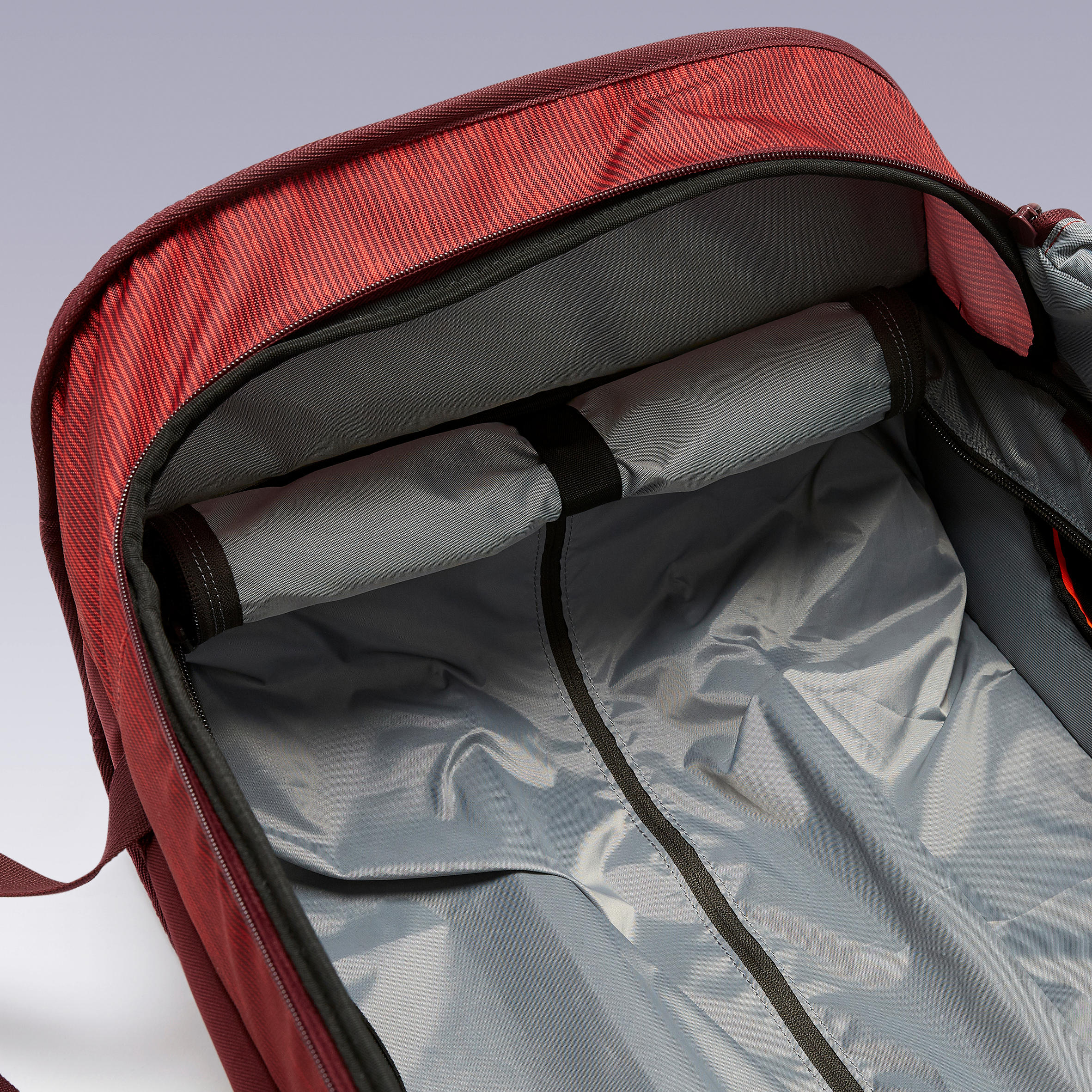 2-wheel travel bag with shoe compartment, Club 100 70L 8/19