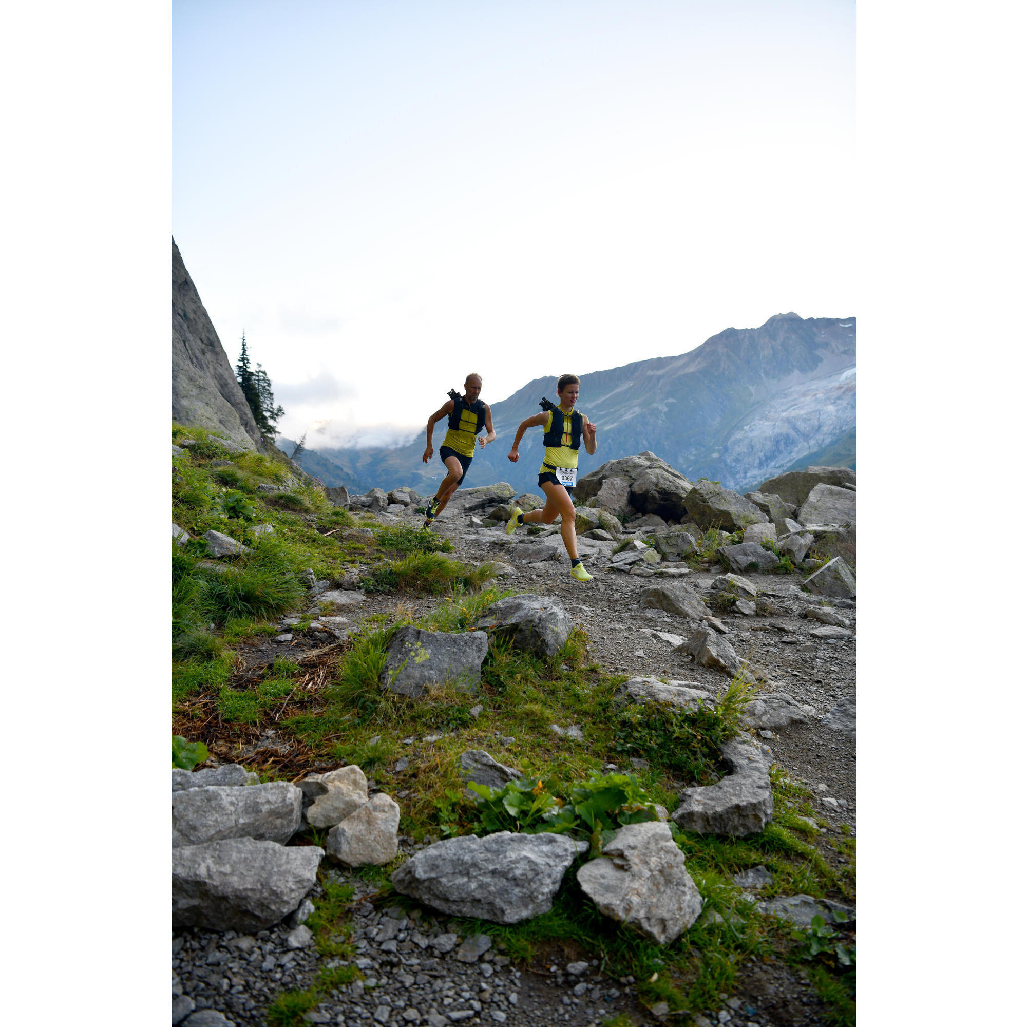 CANOTTA DONNA SENZA MANICHE TRAIL RUNNING ZIP VERDE GIALLO