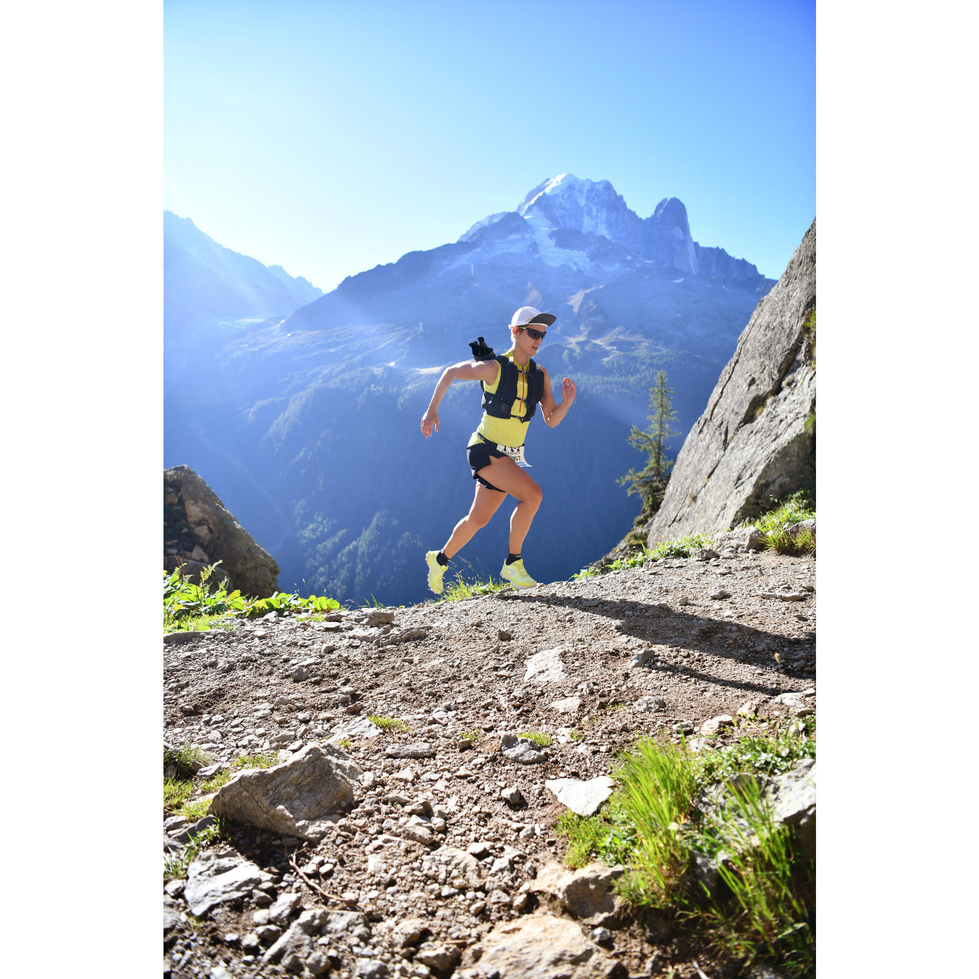 CANOTTA DONNA SENZA MANICHE TRAIL RUNNING ZIP VERDE GIALLO