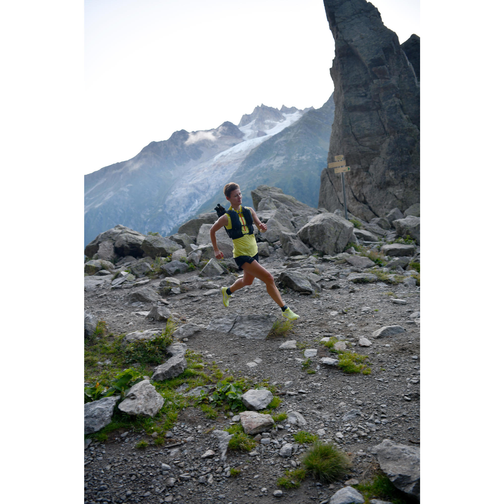 CANOTTA DONNA SENZA MANICHE TRAIL RUNNING ZIP VERDE GIALLO