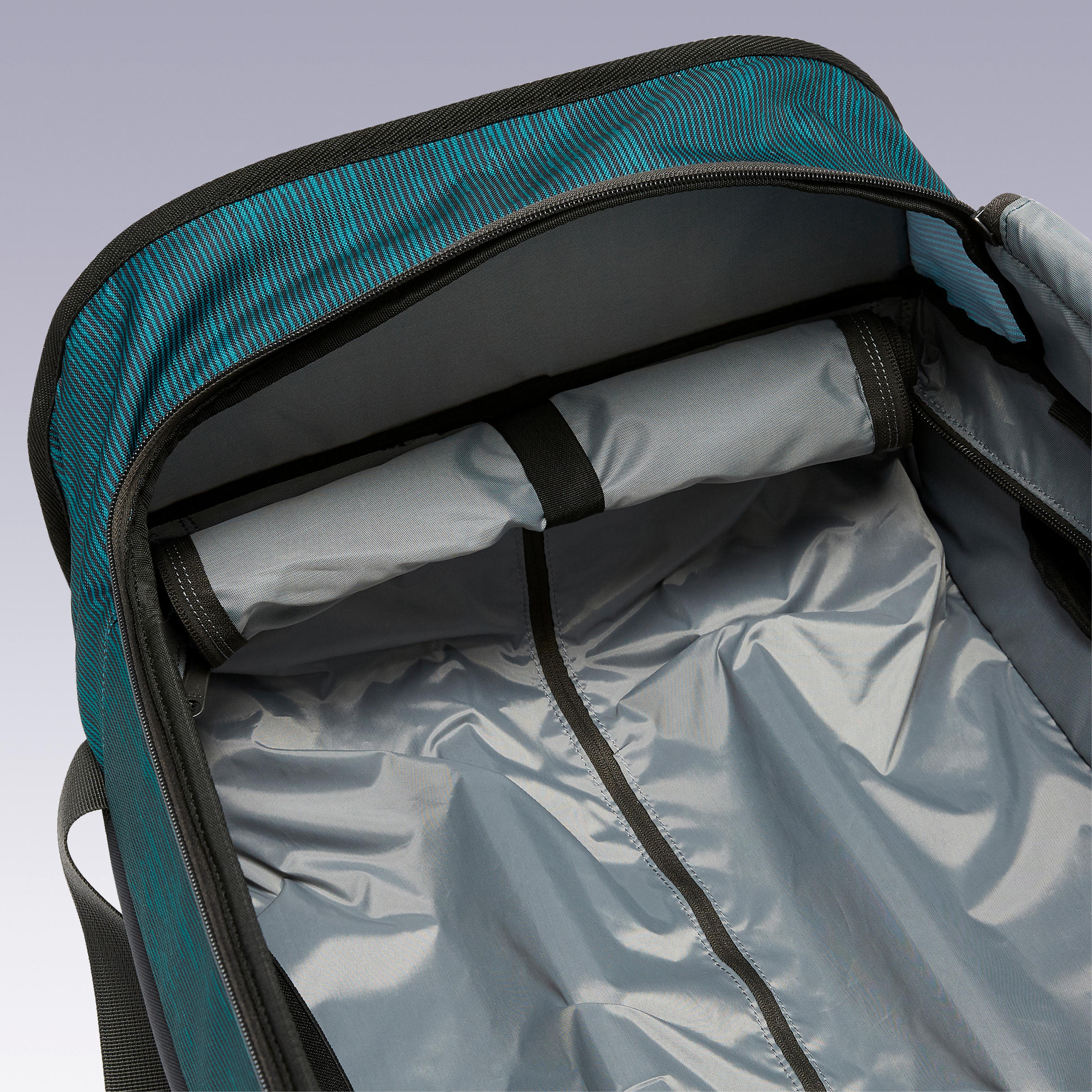 Club 100 70L 2-wheel travel bag with shoe compartment  9/21