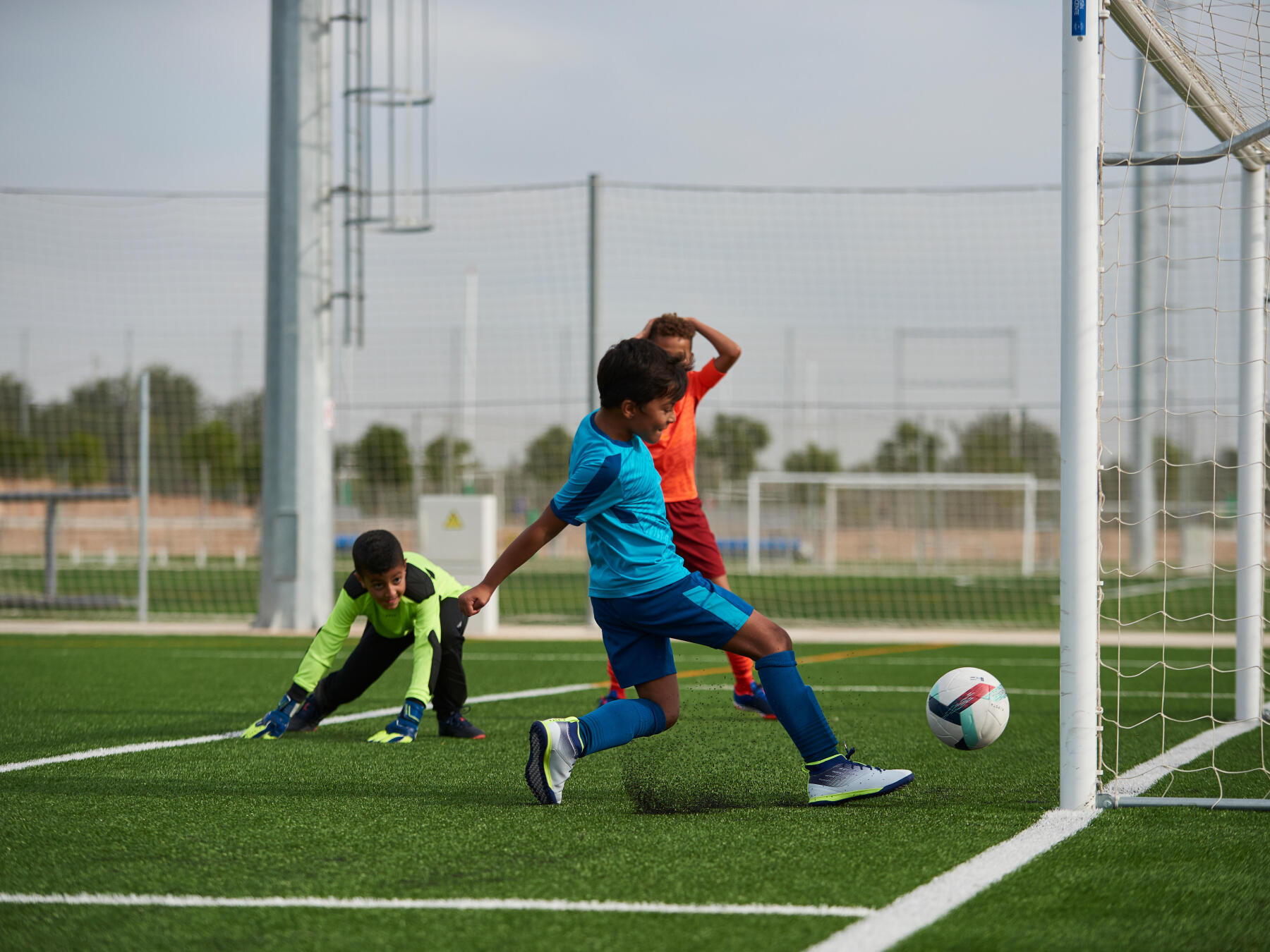 Garde de football Enfant But de Foot Jouet de Football Entrainement pour  Enfant Jeu Exterieur -JID-ROE