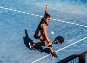 Pratique com as suas raquetes de Padel em casa