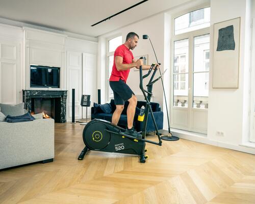 SAY GOODBYE TO BOREDOM WITH A CROSS TRAINER
