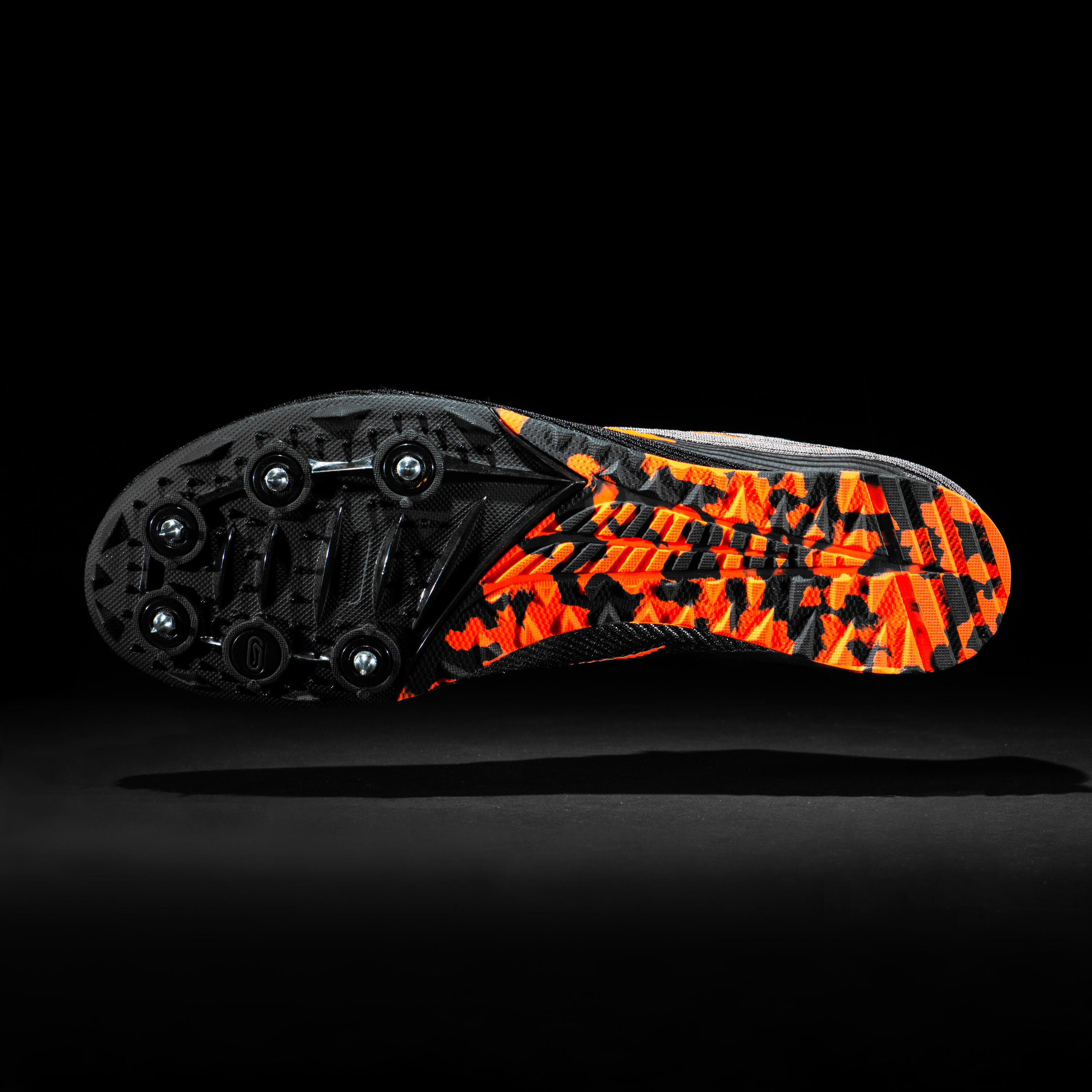 ATHLETICS CROSS-COUNTRY SHOES WITH SPIKES - BLACK/ORANGE 4/8