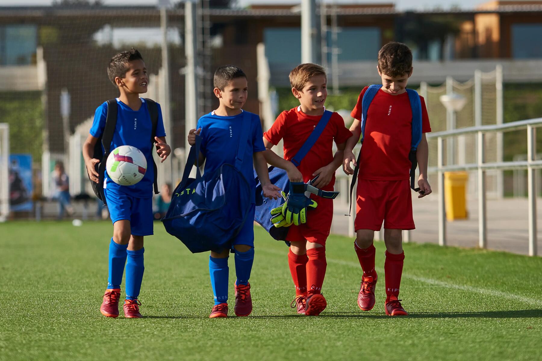 Wil je kind beginnen met voetbal?