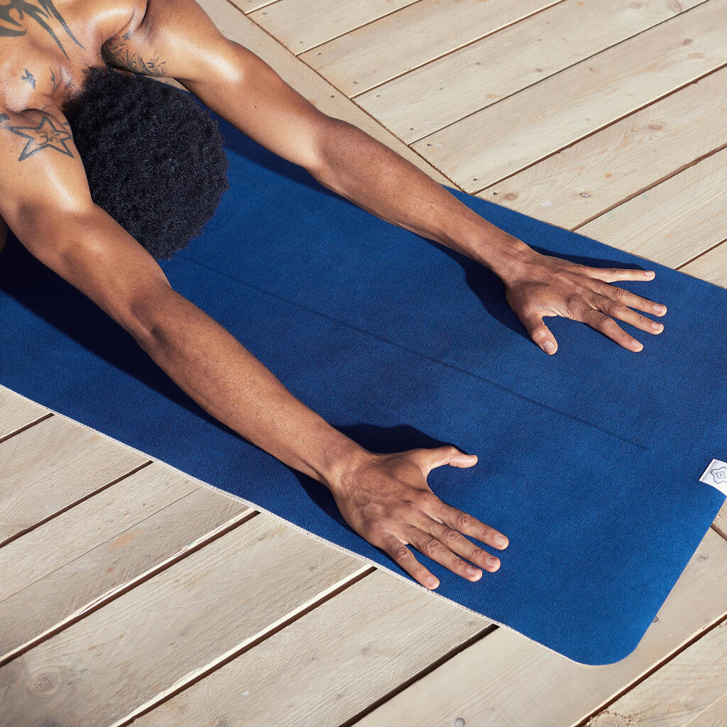 Serviette de yoga antidérapante 183cm x 61cm x 1mm, bleu acier