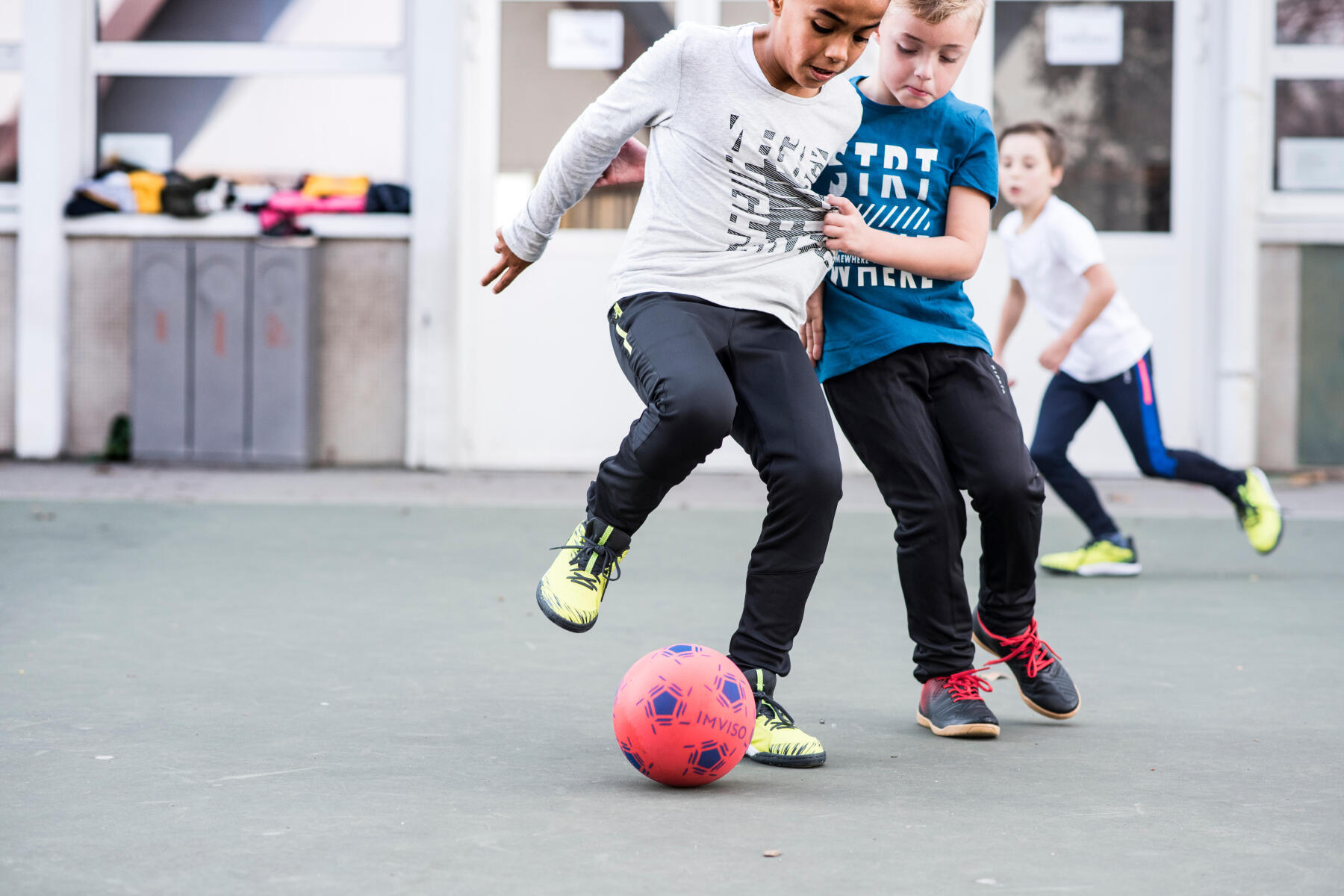 Le football : l'activité pour les vacances de vos enfants