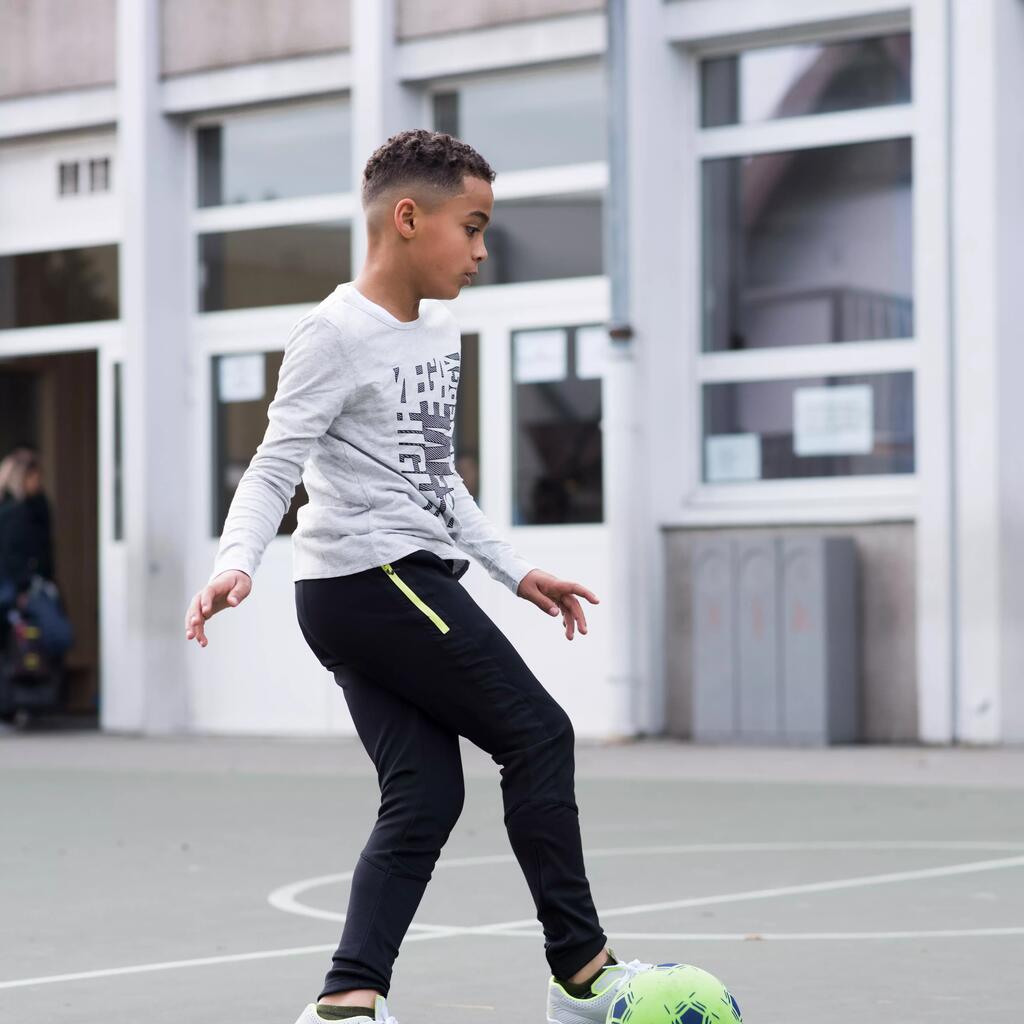 Fussball Grösse 3 aus Schaumstoff rot