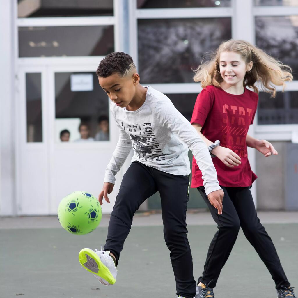 Fussball Grösse 3 aus Schaumstoff rot