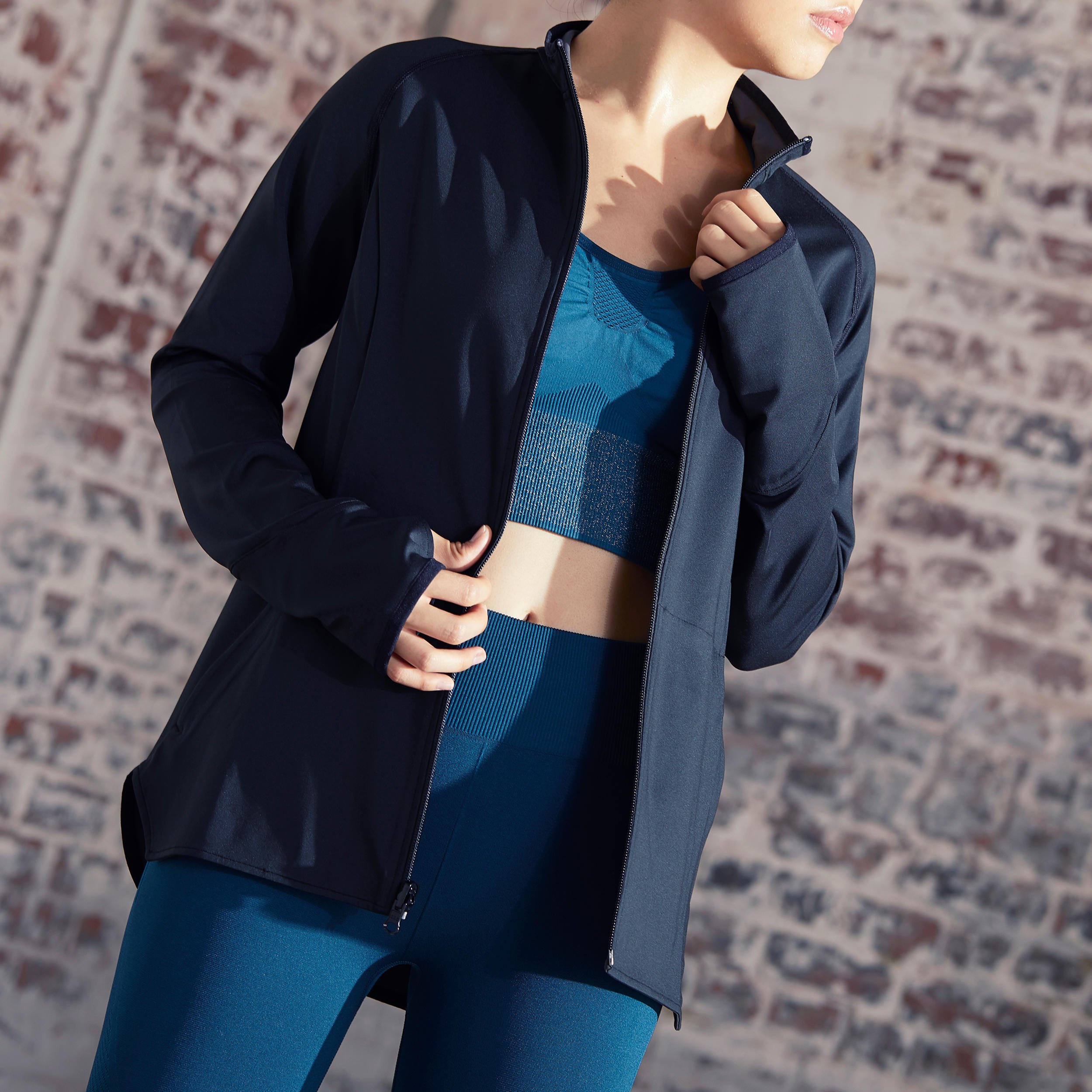 Domyos Reversible Dynamic Yoga Jacket - Black/Grey