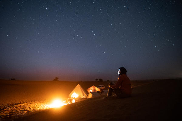 Wüste bei Nacht Desert Trekking
