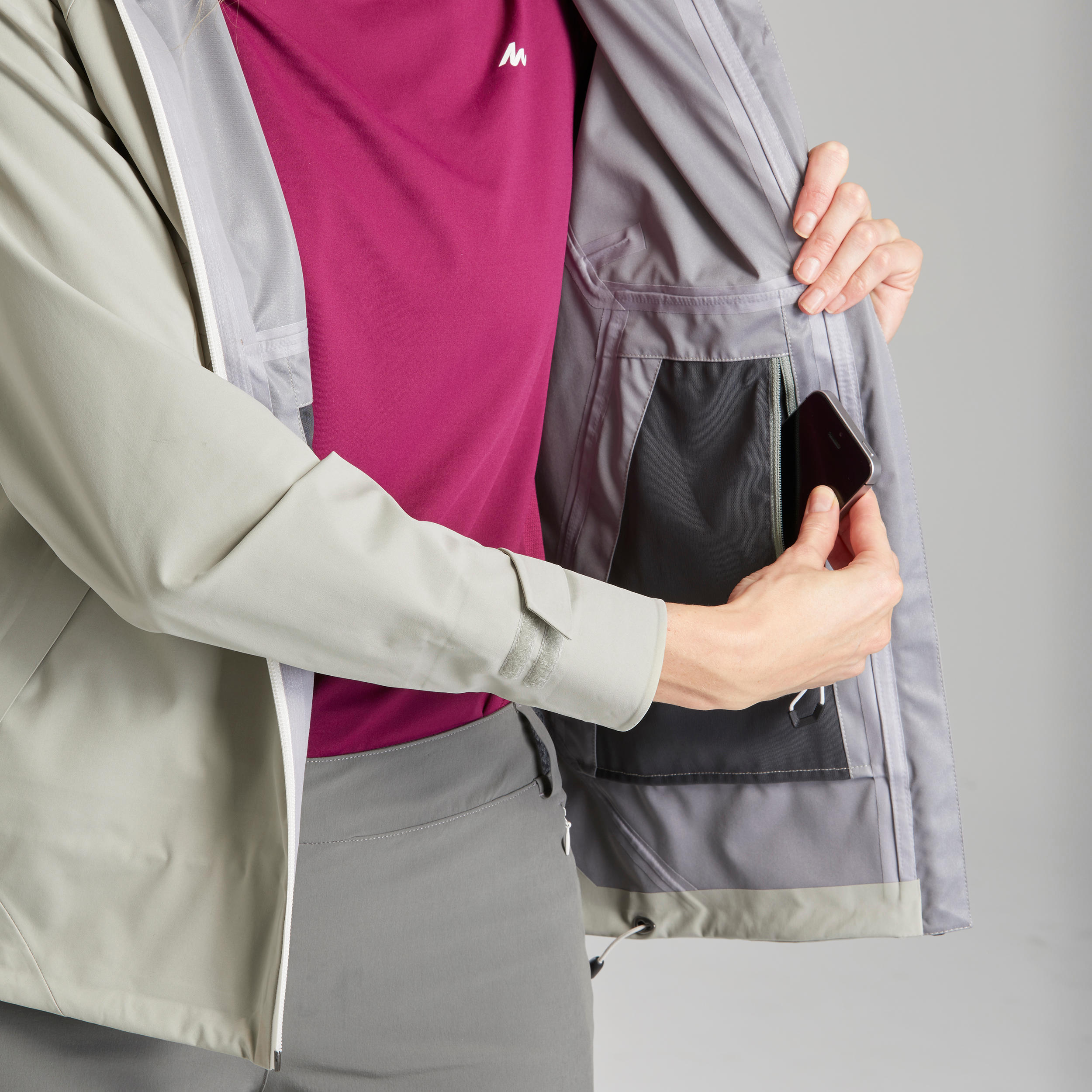 Women's Waterproof Mountain Walking Jacket - MH500 6/10