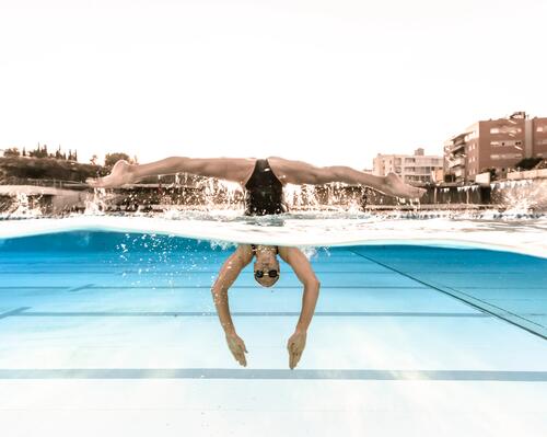 synchronised swimming