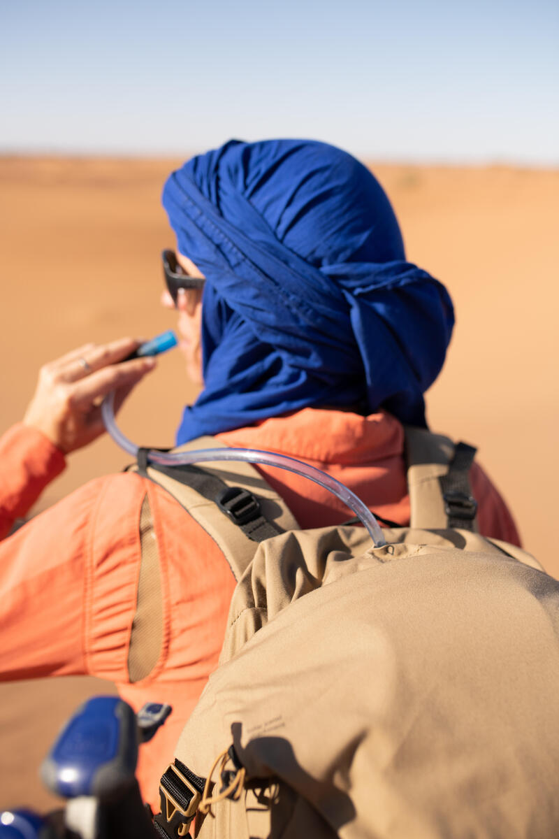 Sac à dos de Trek désert ventilé et anti-sable - DESERT 900 30 L beige