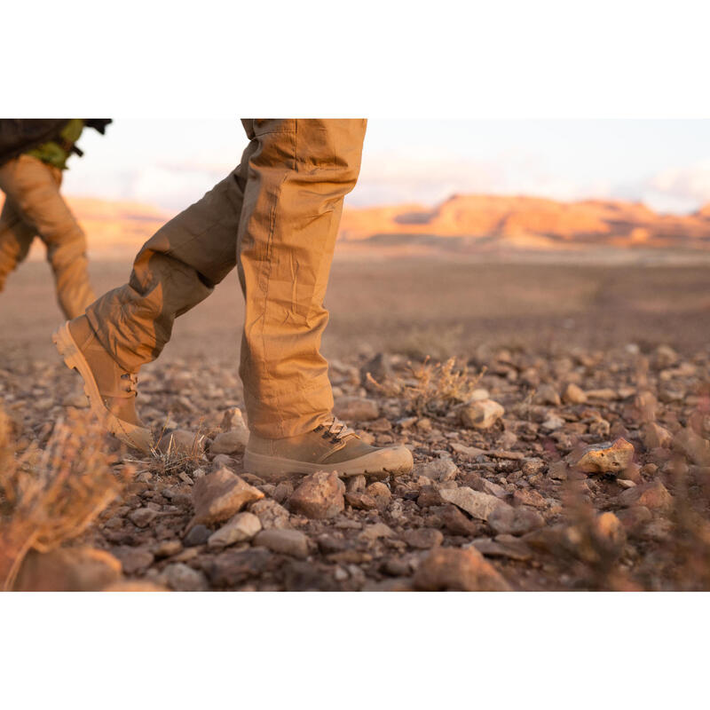 Bota de trekking en el desierto antiarena Unisex Forclaz Desert 900