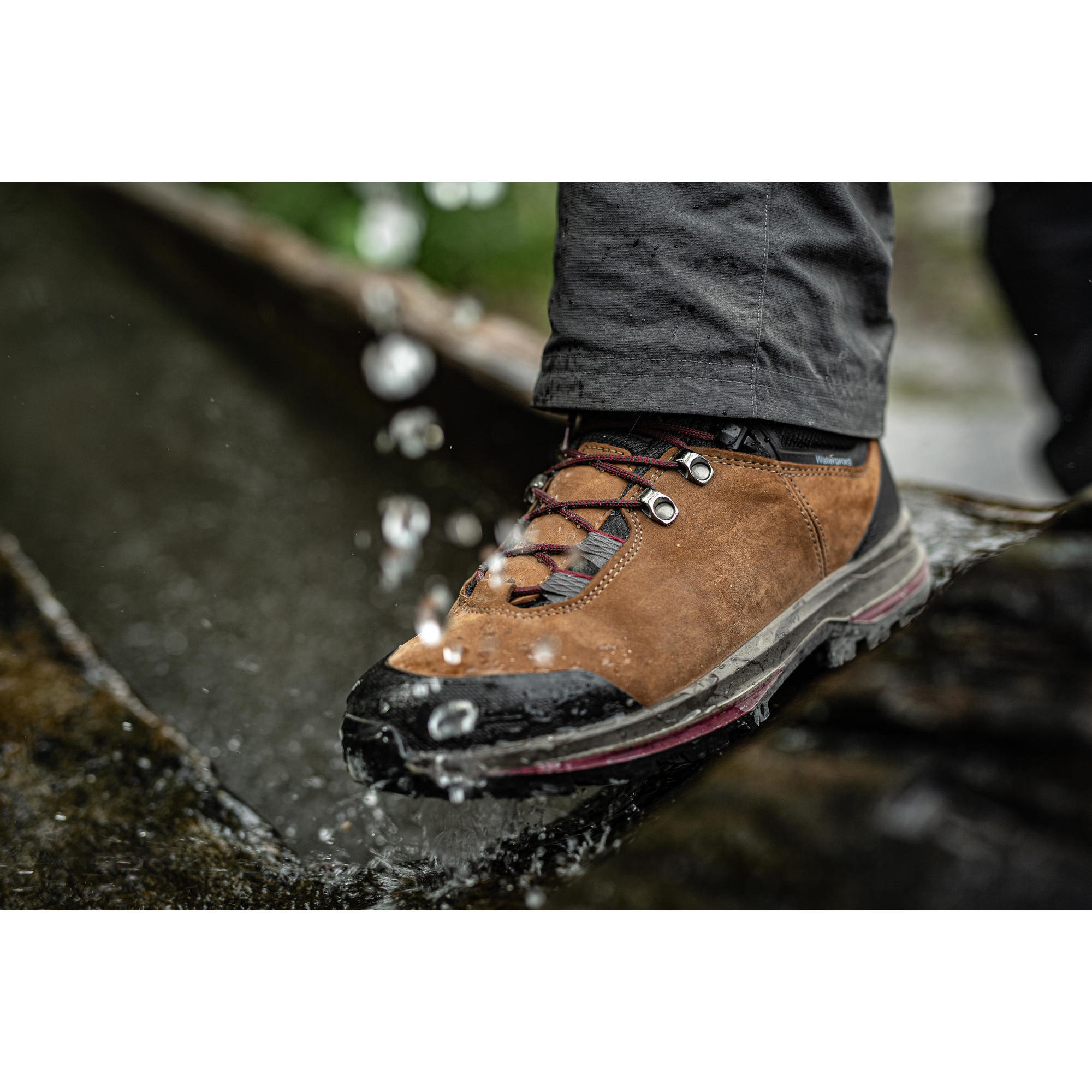 WATERPROOF LEATHER TREKKING SHOES - MT100 HYB - WOMEN HIGH