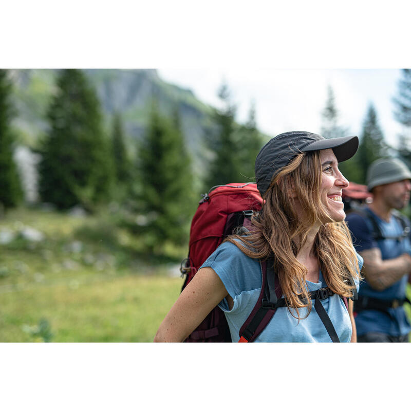 Ventilated mountain trekking cap - TREK 500 - Dark grey