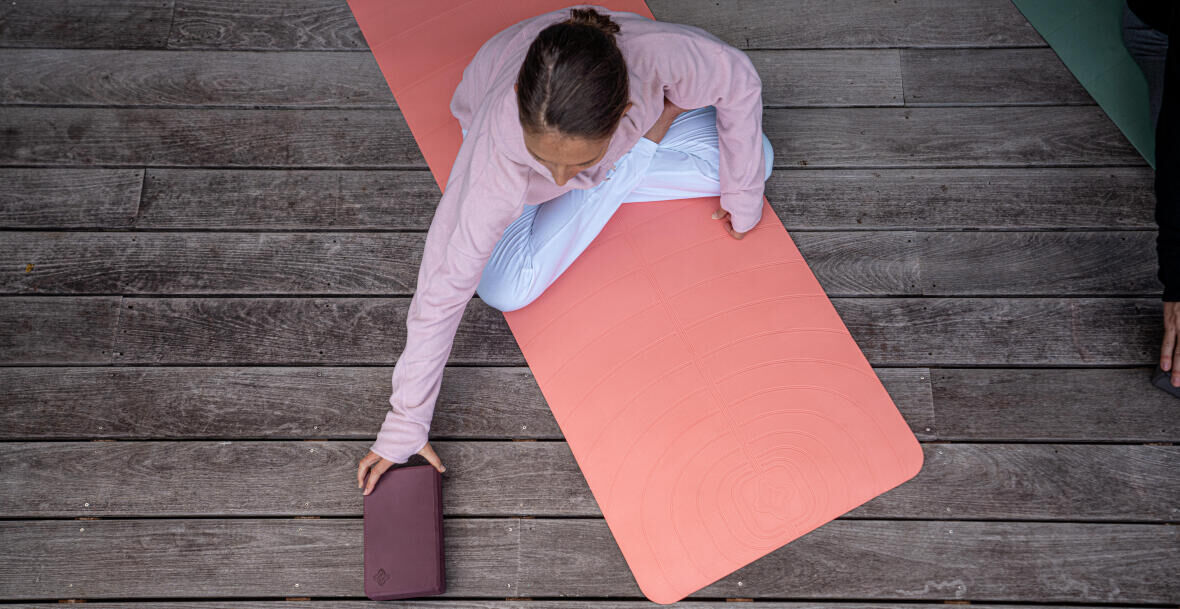 comment chasseer le stress avec le yoga