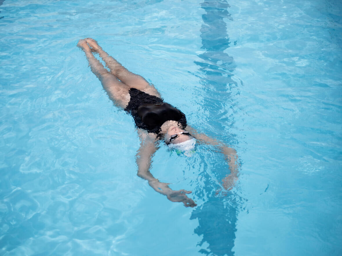 How to torpedo scull in synchronised swimming