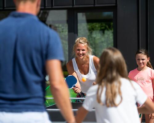 tournoi ping pong maison 