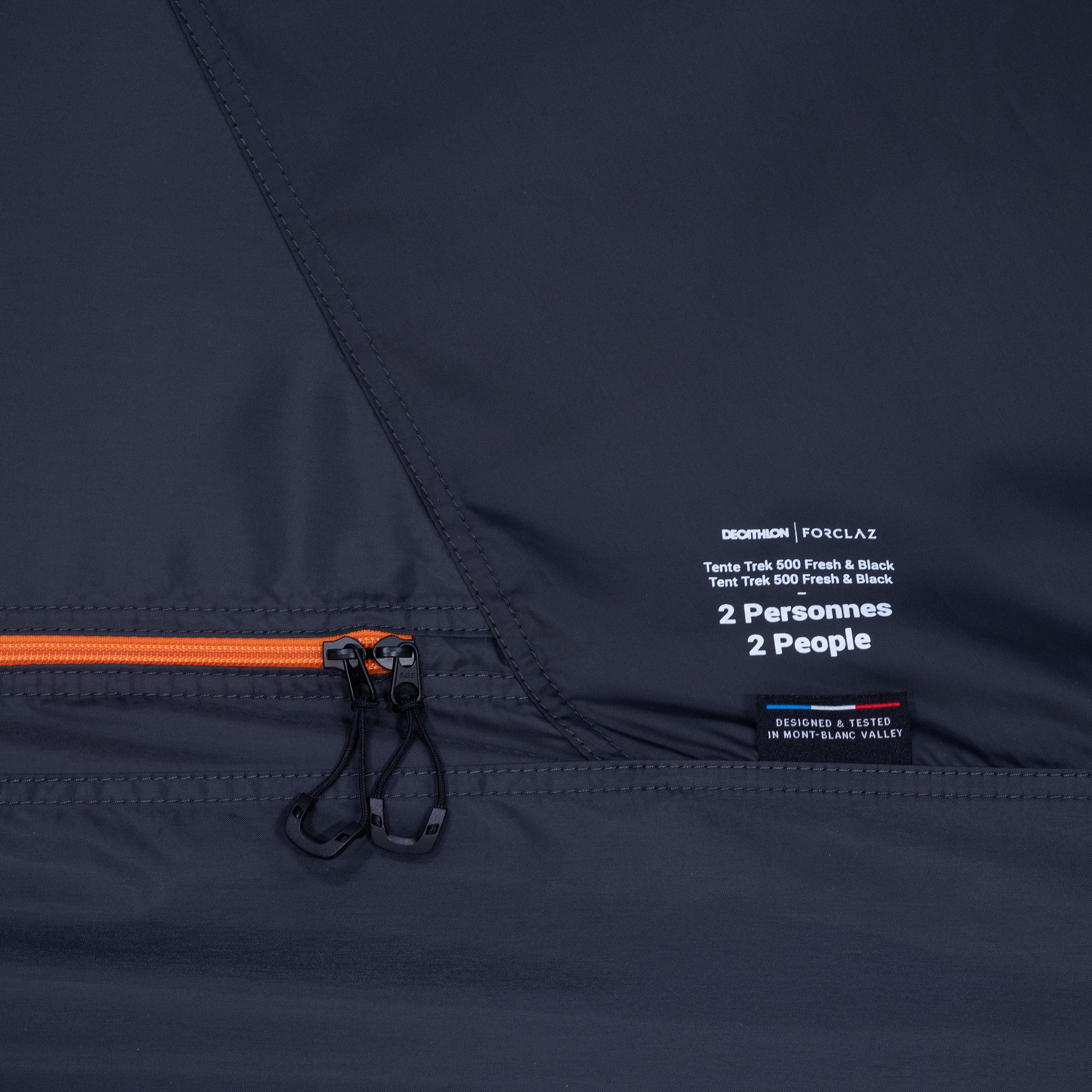 Палатка треккинговая купольная трехсезонная 2-местная TREK 500 Fresh & Black FORCLAZ