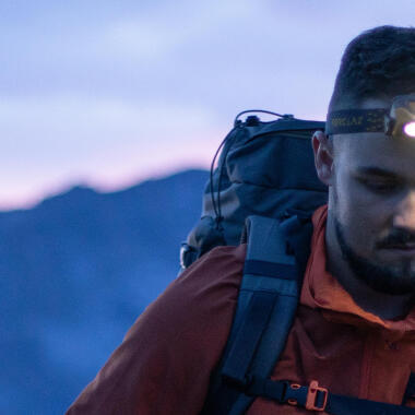 How to choose a head torch - title