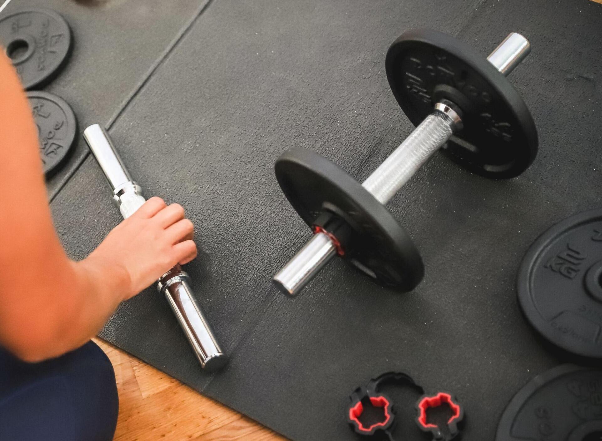 Desmintiendo mitos sobre el entrenamiento de pesas en mujeres 
