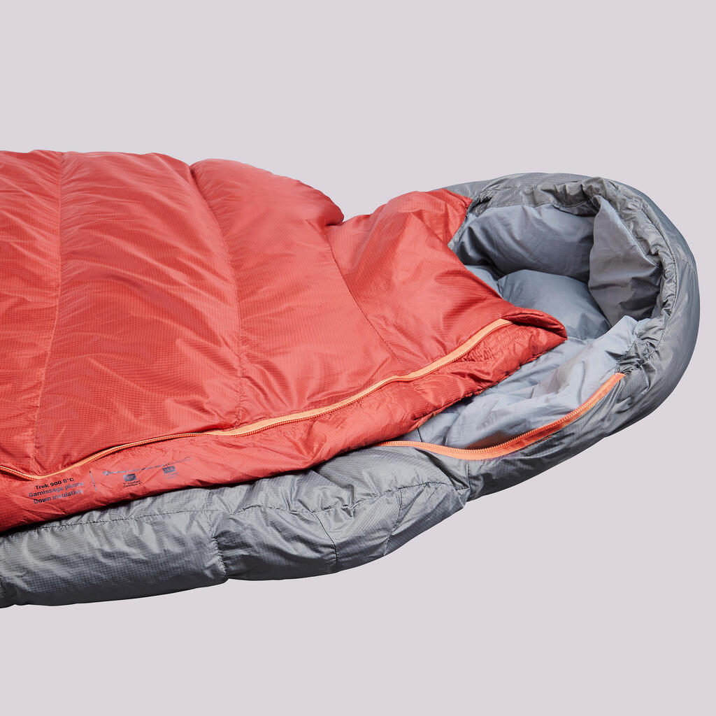 Trekinga guļammaiss “Trek 900”, 0 °C, spalvu-dūnu pildījums, sarkans/pelēks