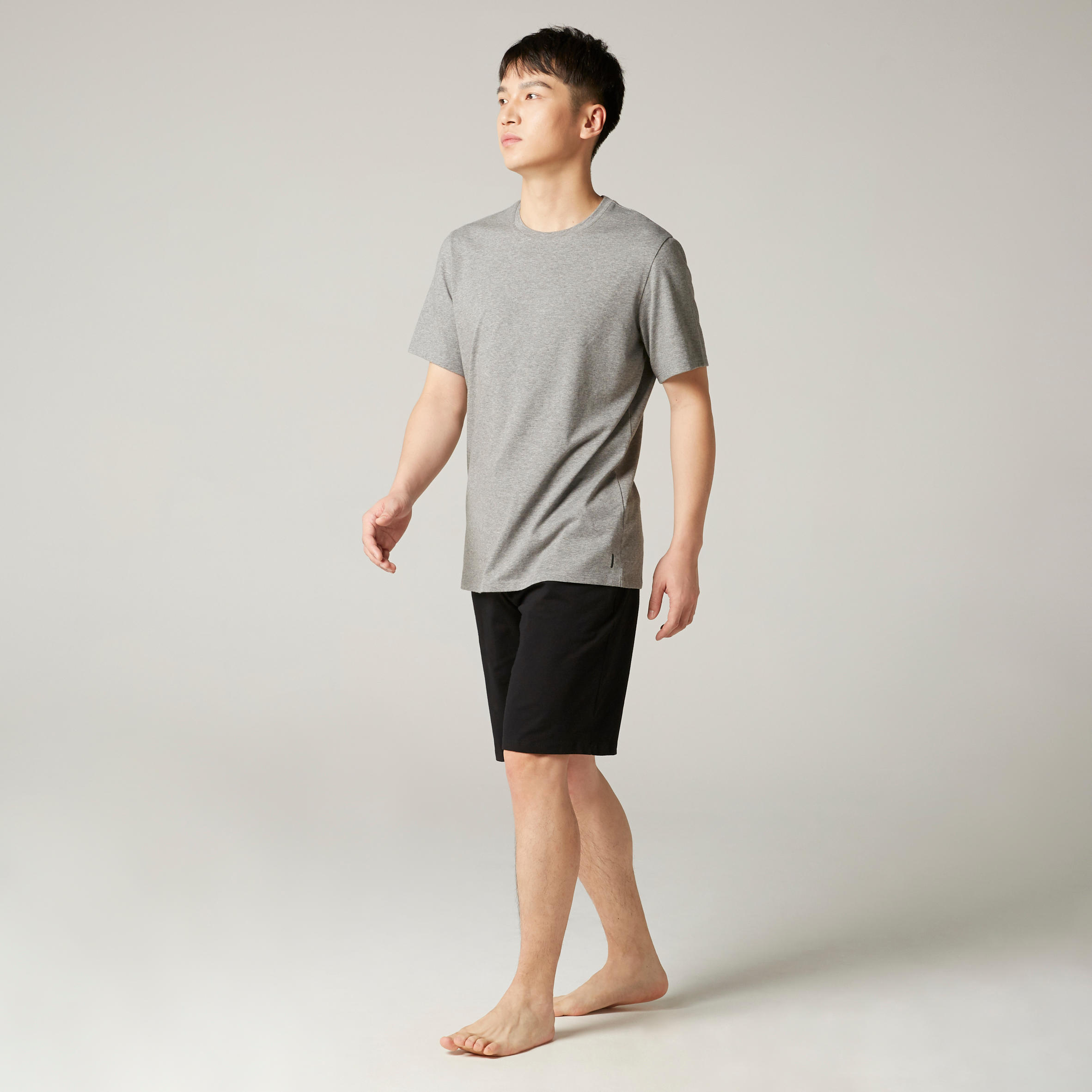 Men's Short-Sleeved Straight-Cut Crew Neck Cotton Fitness T-Shirt 500 Light Grey 11/21