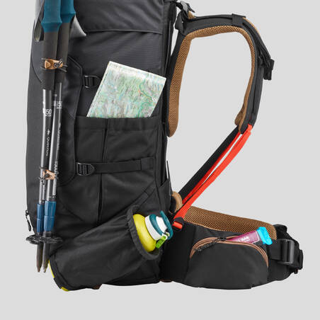 Ransel trekking gunung pria | TREK 100 Easyfit 50 L - hitam