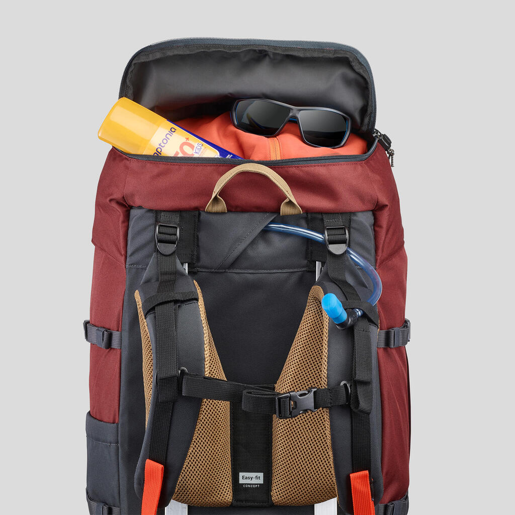 Vīriešu kalnu trekinga mugursoma “Trek 100 Easyfit”, 70 l, okera