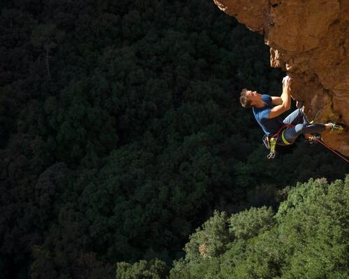 Why climber use chalk
