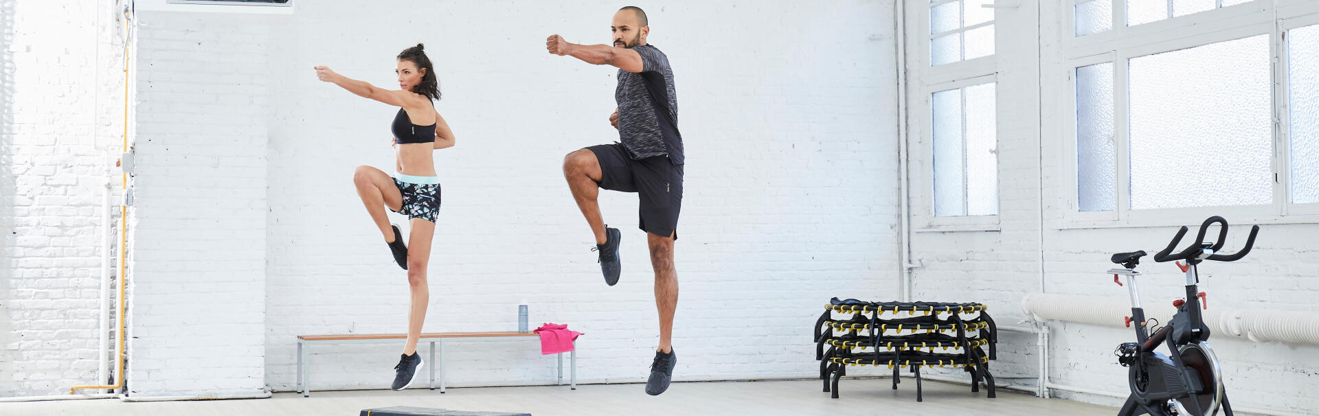 Perte de poids : la zumba, le sport pour brûler jusqu'à 20 calories par  minute 