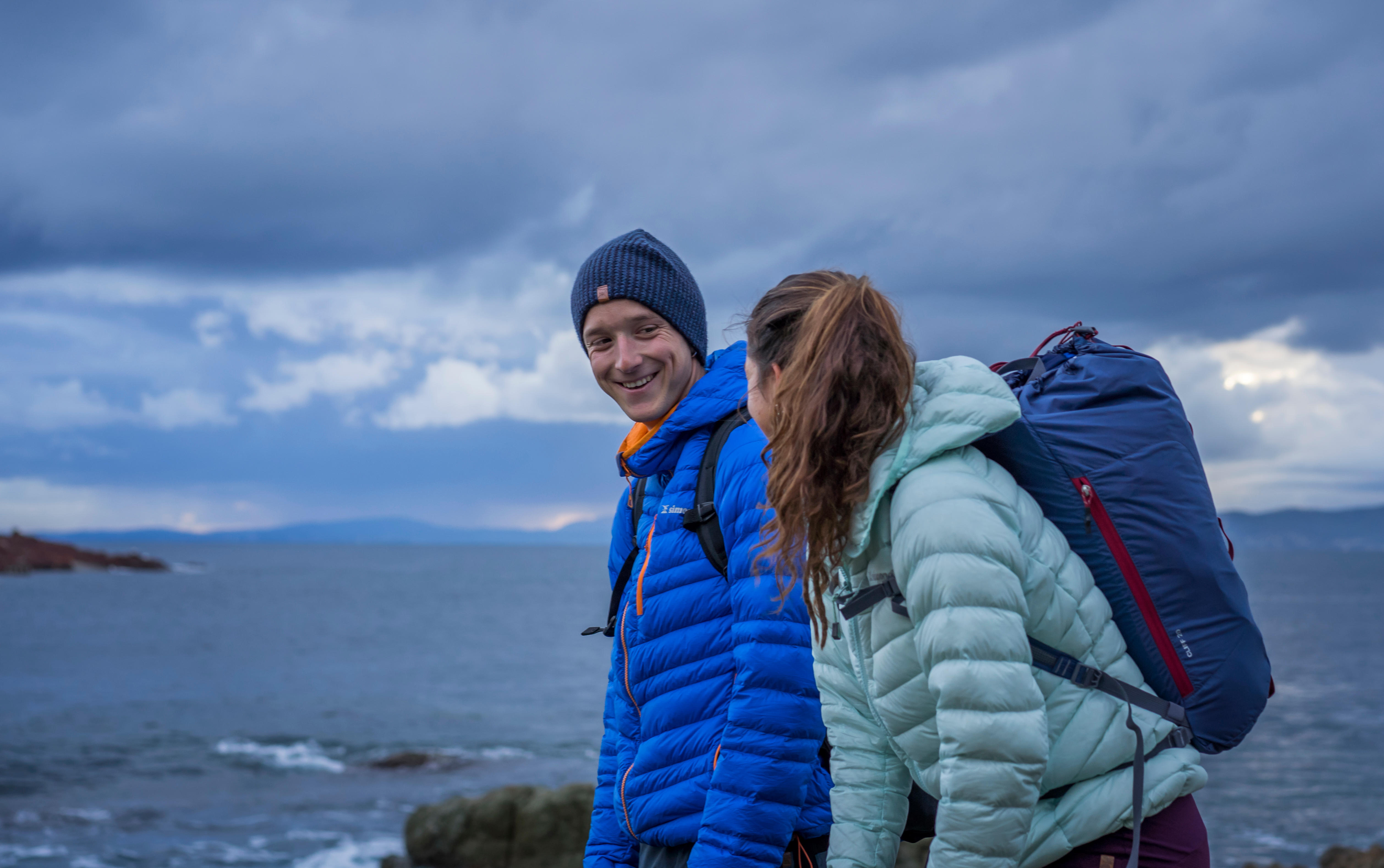 Buy Men s Mountaineering Down Jacket Online Decathlon
