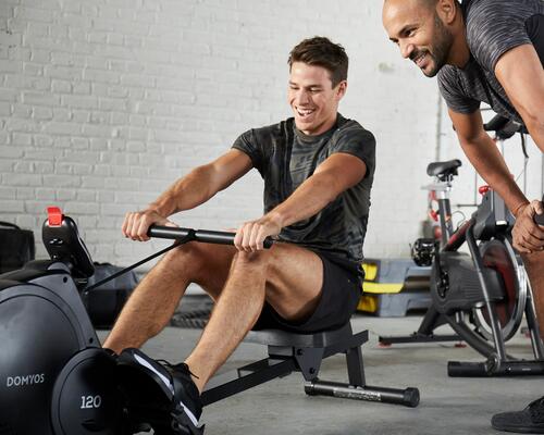 MELHORAR A RESISTÊNCIA COM UMA BICICLETA ELÍPTICA